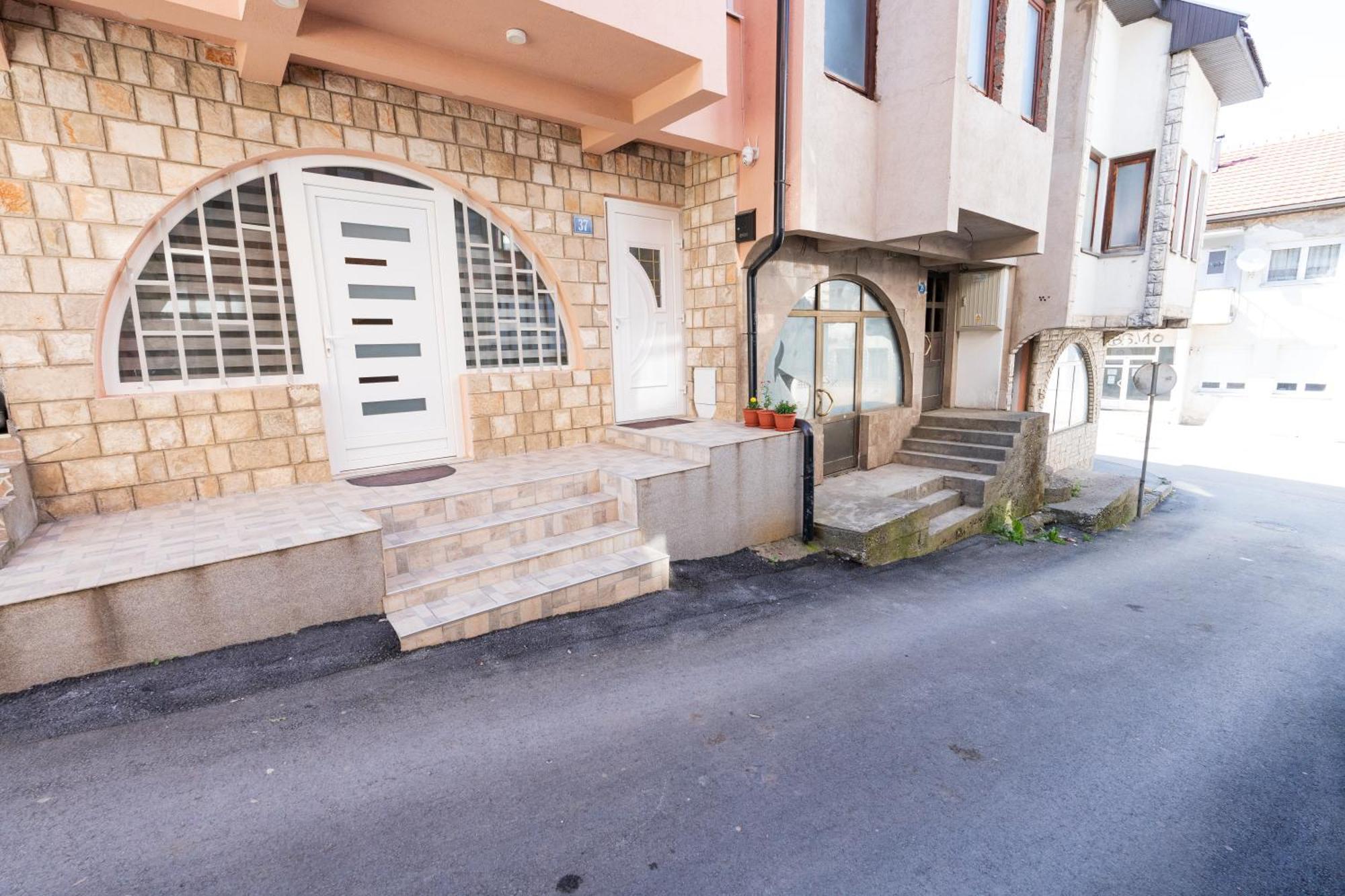 פלאב Apartman Centar מראה חיצוני תמונה